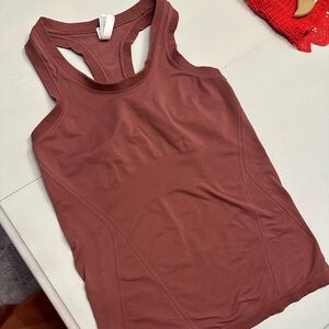 Athleta Momentum Tank Size M